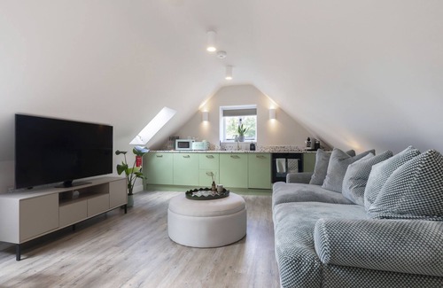 Rodborough House | Luxury 1-Bed Annex on Rodborough Common