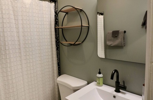 Mount Adams Apartment | Luxury 1-Bedroom Apartment in Mount Adams, Close to Downtown and Stadiums