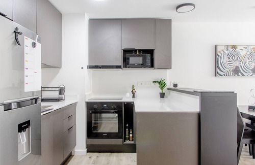 Pocitos Apartment | Luxury 1-bedroom apartment near WTC Montevideo with infinit pool
