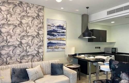 Al Hoora House | Luxury 1-bedroom apartment in Diplomatic Area with WiFi, Gym Cinema, pool.
