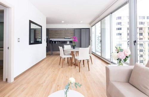 Marbella Condo | Luxury 1 bedroom apt free parking and balcony