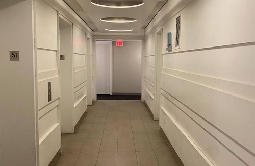 Financial District Condo | Luxury 1 Bedroom Condo with CN Tower & Lakeview