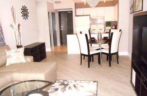 Downtown Toronto Condo | Luxury 1 Bedroom Condo in the Heart of Downtown Toronto