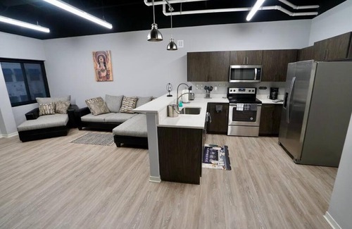 Dearborn Apartment | Luxury 1-Bedroom Loft in the heart of Dearborn