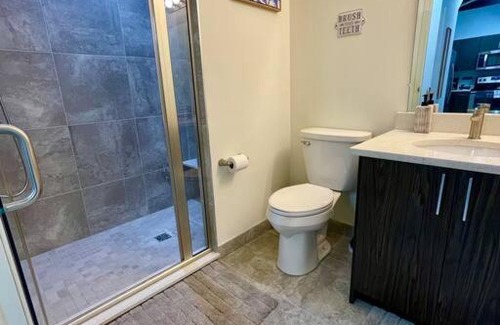 Dearborn Apartment | Luxury 1-Bedroom Loft in the heart of Dearborn