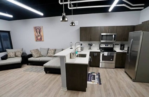 Dearborn Apartment | Luxury 1-Bedroom Loft in the heart of Dearborn