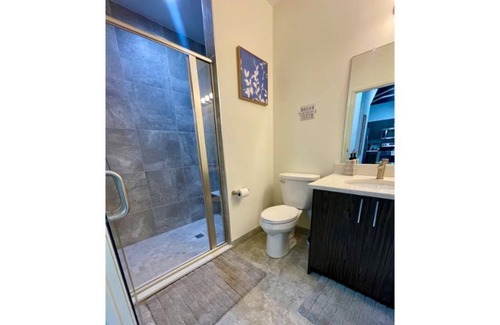 Dearborn Apartment | Luxury 1-Bedroom Loft in the heart of Dearborn