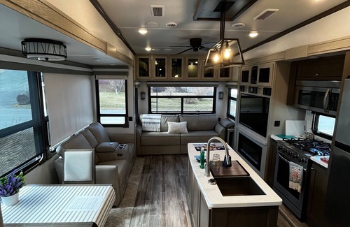 Bonavista House | Luxury 1-bedroom RV with AC, WiFi in charming Bonavista
