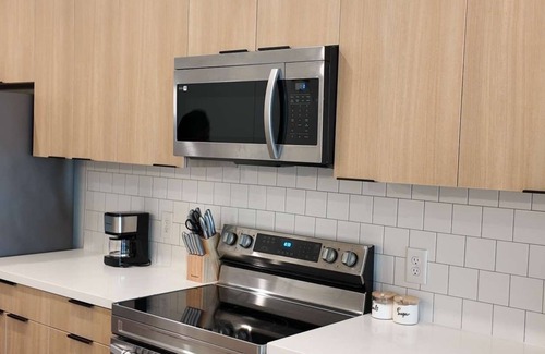 Downtown Columbus Apartment | Luxury 1 bedroom skyline suite Downtown Columbus with the city view