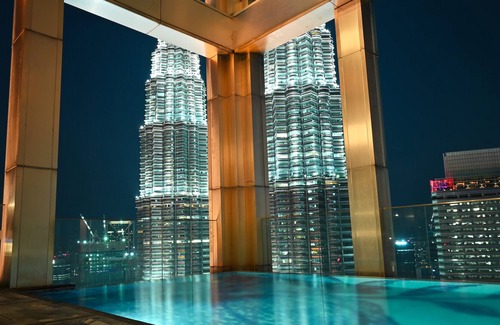 Kuala Lumpur City Centre Apartment | Luxury 1-BR KLCC (Petronas) Twin Towers View Apartment @ Tropicana