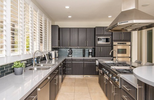 Lake Hodges House | LUXURY 10,000 Sq FT DREAM HOME: MOVIE THEATER/POOL/GAME RM/VOLLEYBALL/BASKETBALL