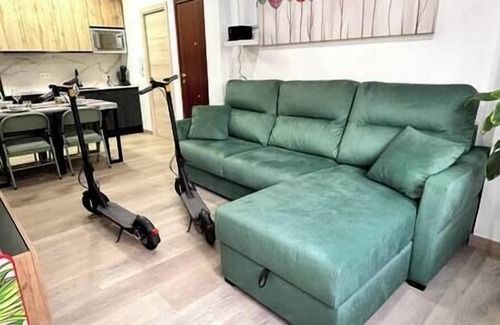 Las Campas y San Claudio Apartment | LUXURY: 10 pax Projector, Arcade Machine and Scooters