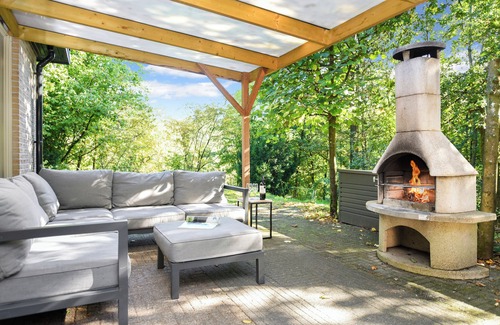 Eerbeek House | Luxury 10-person bungalow in the holiday park Landal Coldenhove