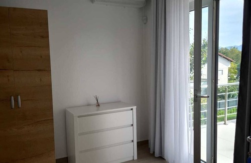 Trn Villa | Luxury 12-Bed Villa w/AC Heated Pool & EV Charger – Near Mostar & Kravice Falls