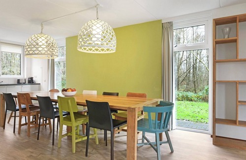 Midlaren Cottage | Luxury 12-person bungalow