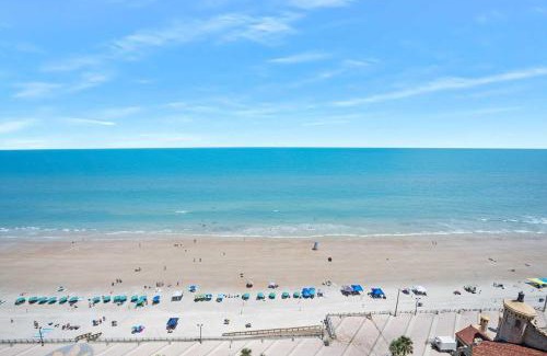 Brush - Stewarts House | Luxury 17th Floor 1 BR Condo Direct Oceanfront Wyndham Ocean Walk Resort Daytona Beach | 1708