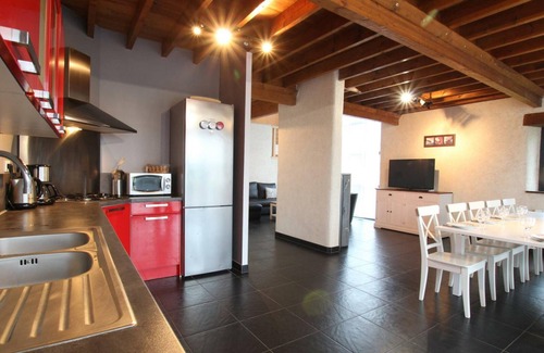 Moyon-Villages Cottage | Luxury 18th-Century Barn: Private Spa, Organic Farm, Family-Friendly, Near Major Tourist Sites