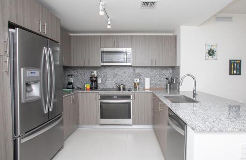 Doral Apartment | Luxury 1BD/1BT Apartment in Downtown Doral