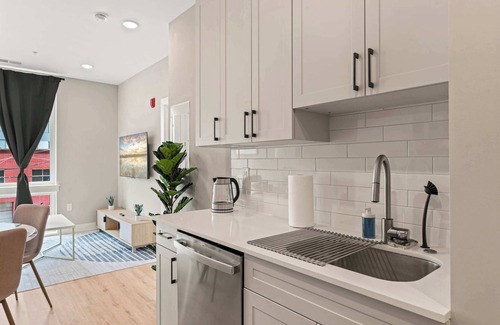 Northern Liberties Apartment | Luxury 1BD | 2 Beds | Northern Liberties