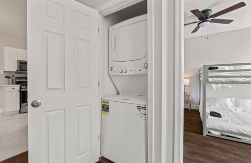 Southwark Apartment | Luxury 1BD | 3 Beds | Queens Village