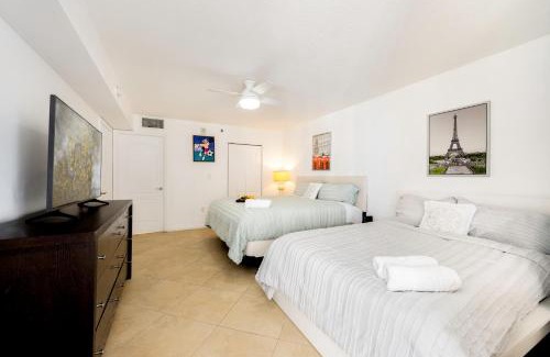 Brickell Apartment | Luxury 1BD Apt in Downtown Brickell free parking