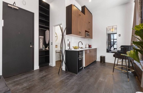 Old Montreal Apartment | Luxury 1Bd Loft-Old Montréal-C1