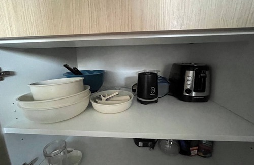 Dunning Apartment | Luxury 1BD residence w/parking. Gated and safe. 15 mins from O’Hara