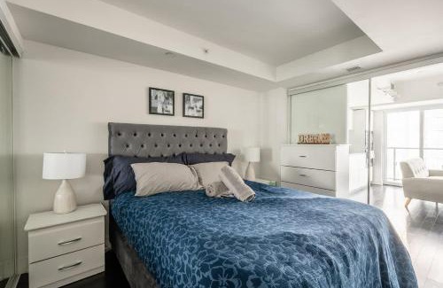 Bay Cloverhill Apartment | Luxury 1Bdr Condo in Downtown Toronto