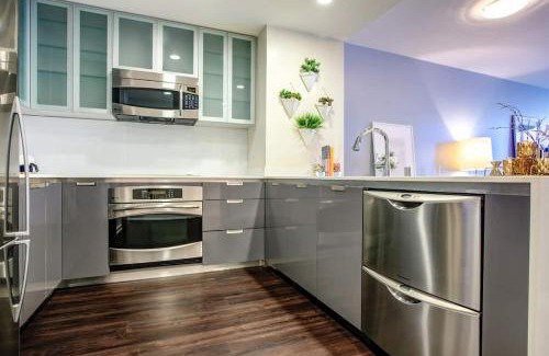 Lower Queen Anne Apartment | Luxury 1bedroom 1bath Space Needle