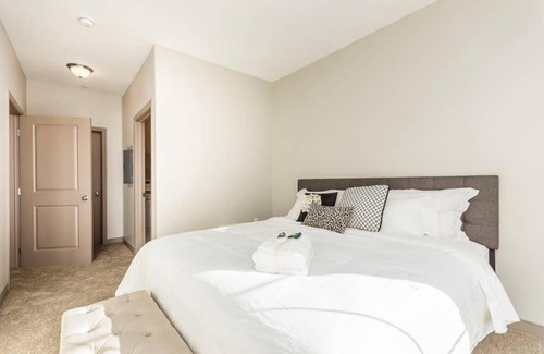 Scioto Mile Apartment | LUXURY 1BR APARTMENT l ENTERTAINMENT FREE PARK