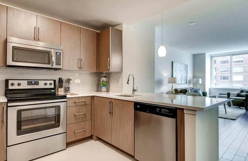 Hudson Exchange Apartment | Luxury 1BR | Health Club | Pool | Near PATH