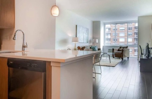 Hudson Exchange Apartment | Luxury 1BR | Health Club | Pool | Near PATH