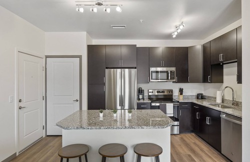 Broomfield Apartment | Luxury 1BR Near UCHealth