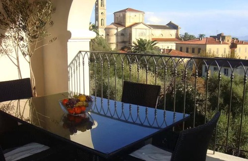 L'Ile-Rousse Apartment | LUXURY 2* AIR-CONDITIONED APARTMENT 300 M FROM THE BEACH