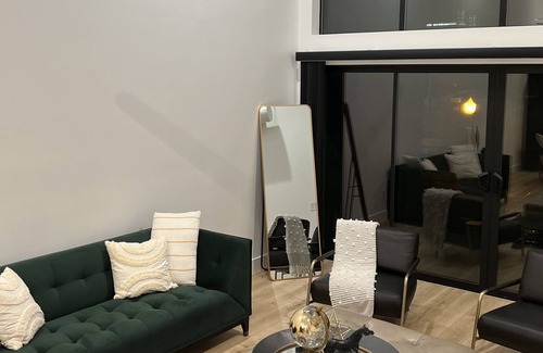 Roosevelt Condo | Luxury 2 Bd!! Privacy and Convenience Near Downtown with Great Skyline Views!!