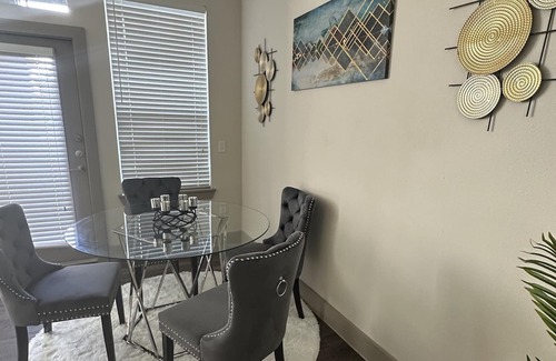 Spring Apartment | Luxury 2 bed 1 bath |fitness center| pool| amazing amenities| gated community