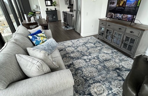 Downtown Winnipeg Apartment | Luxury 2 bed 2 bath across jets arena 16th floor with amazing view