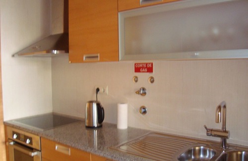 Burgau Apartment | Luxury 2 Bed Apartment close to beach plus A/C & Free WIFI