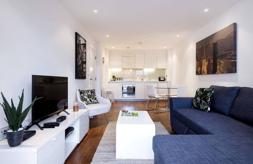 Finsbury Park Apartment | Luxury 2-bed Flat, Parking and Close to the Tube