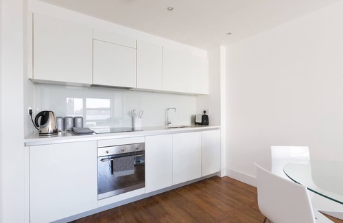 Finsbury Park Apartment | Luxury 2-bed Flat, Parking and Close to the Tube