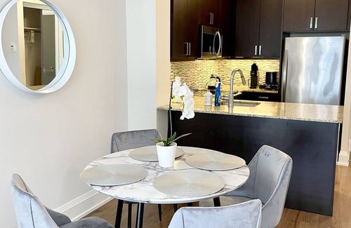 Runnymede Condo | Luxury 2-bed in Bloor West Village - Parking, Pool & steps to subway