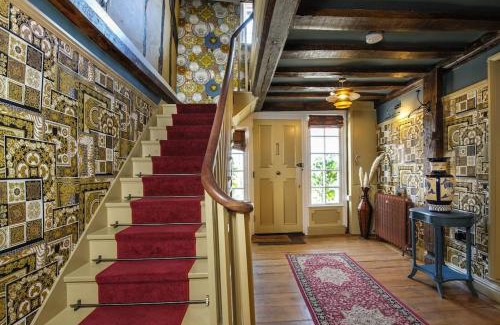 Saffron Walden House | Luxury 2 Bed Manor House With Hot Tub, Cinema Room, Sky TV