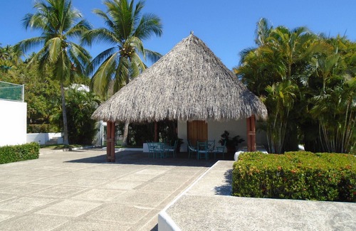 Ixtapa Condo | Luxury 2-bedroom condo in Yacht club in Ixtapa Zihuatanejo