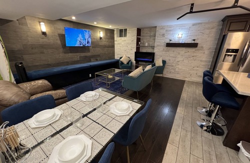 Meadowvale Village House | Luxury 2 Bed Room,1.5 Bath, Full Kitchen, Rental Bsmt Unit Near Toronto Airport!