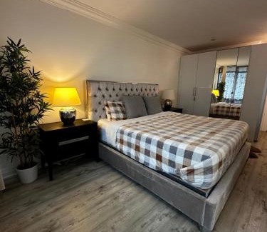 CityPlace Apartment | Luxury 2 Bed Suites Downtown Toronto