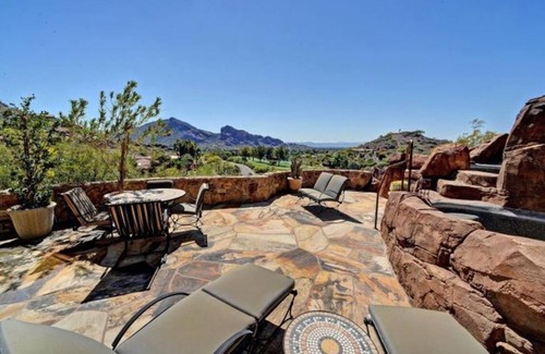 Paradise Hills House | Luxury 2-bedroom house in fabulous Paradise Valley