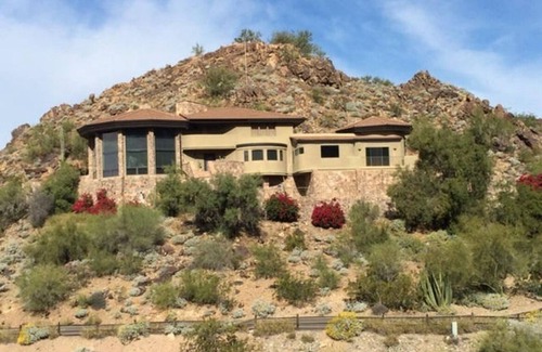 Paradise Hills House | Luxury 2-bedroom house in fabulous Paradise Valley