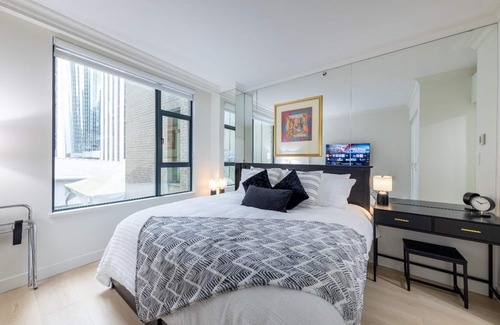 Coal Harbour Hotel | Luxury 2 Bedroom 2 King Beds in Hotel Downtown
