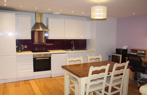 Newbury Apartment | Luxury 2 bedroom apartment in Central Newbury
