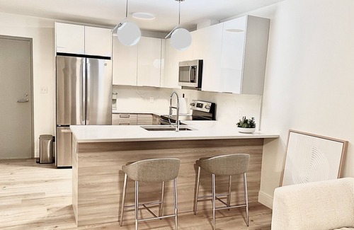 Quincy Apartment | Luxury 2 Bedroom Apartment in Heart of Quincy